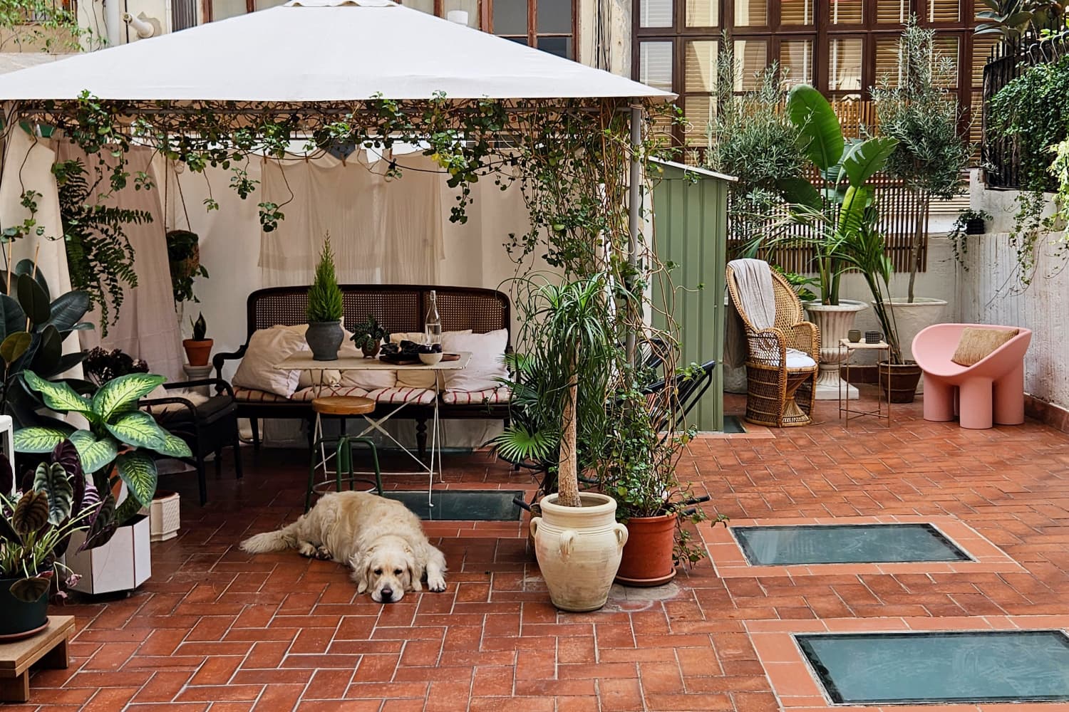 View of 5 Designer-Approved Tweaks for Upgrading Your Outdoor Space | Apartment ...